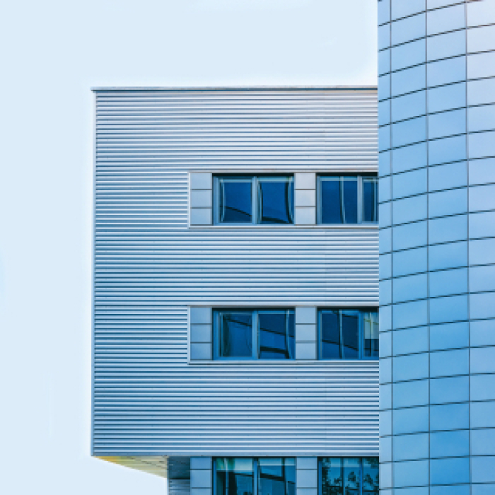 Prime Commercial Building for Rent